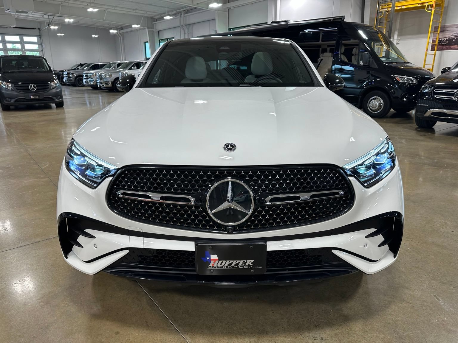 Used 2026 Mercedes-Benz GLC 300 4MATIC image 2