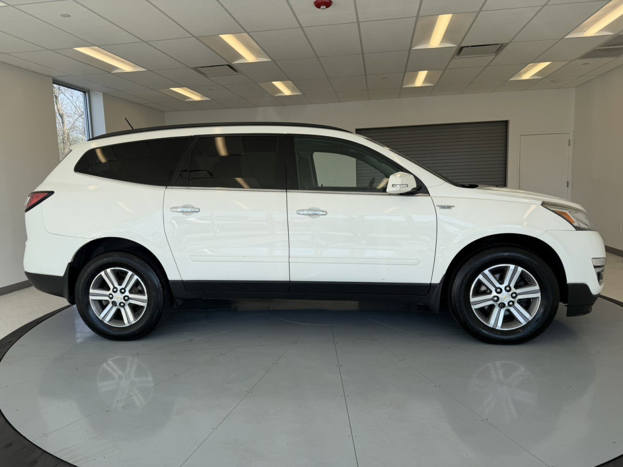Used 2015 Chevrolet Traverse LT image 54