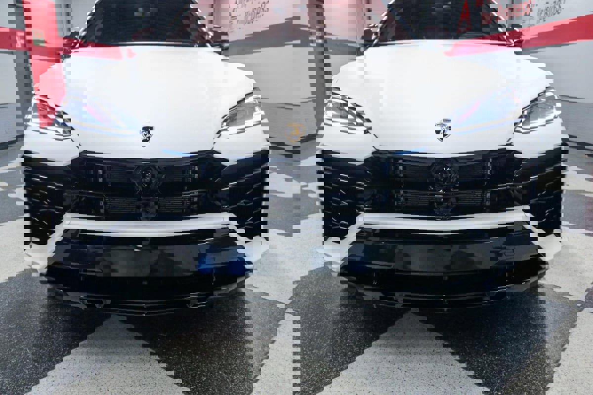 Used 2025 Lamborghini Urus SE image 4