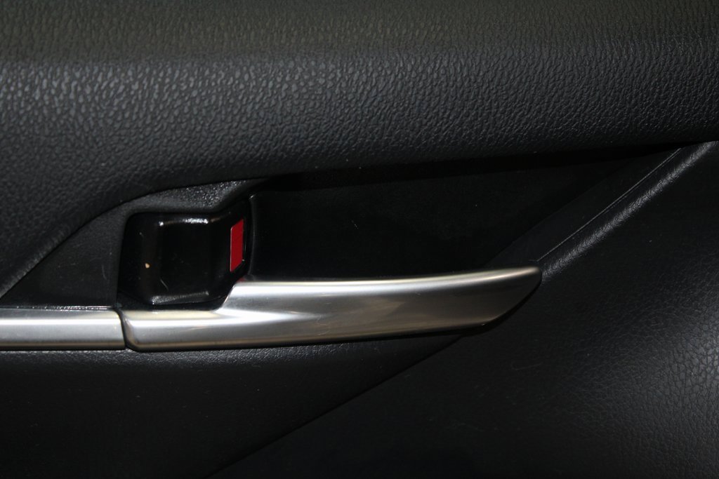 Used 2023 Toyota Camry LE image 8