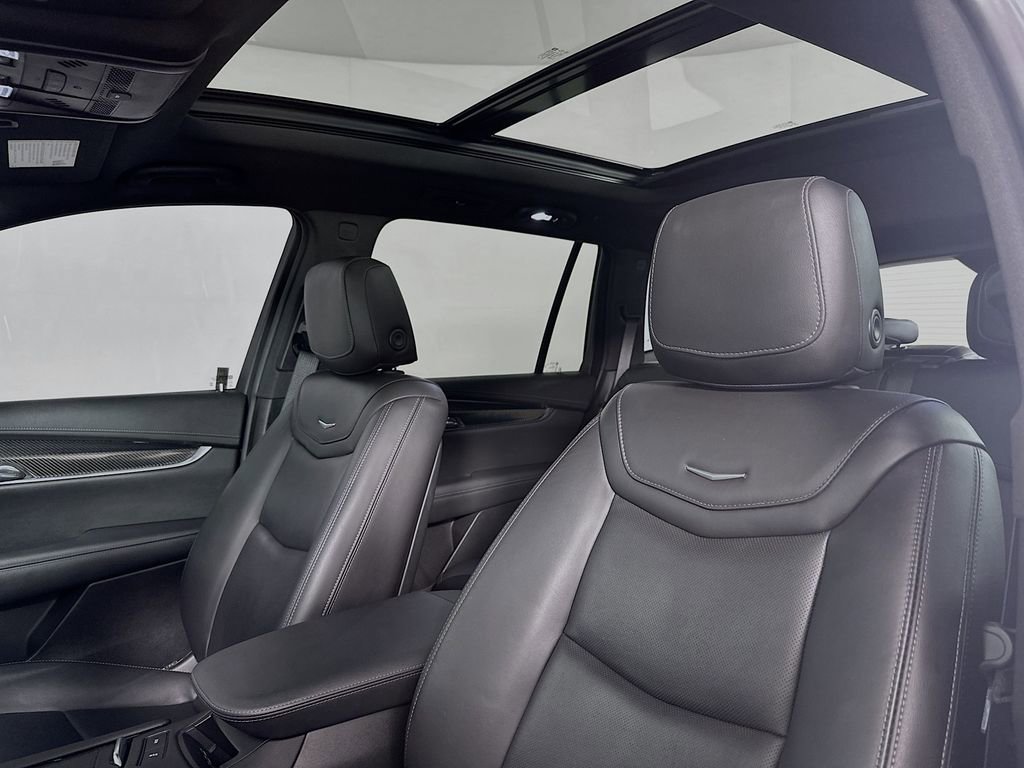 Used 2023 Cadillac XT6 Sport image 8