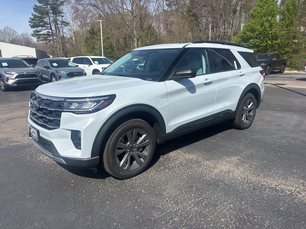 New 2026 Ford Explorer Active w/ Active Comfort Package image 10
