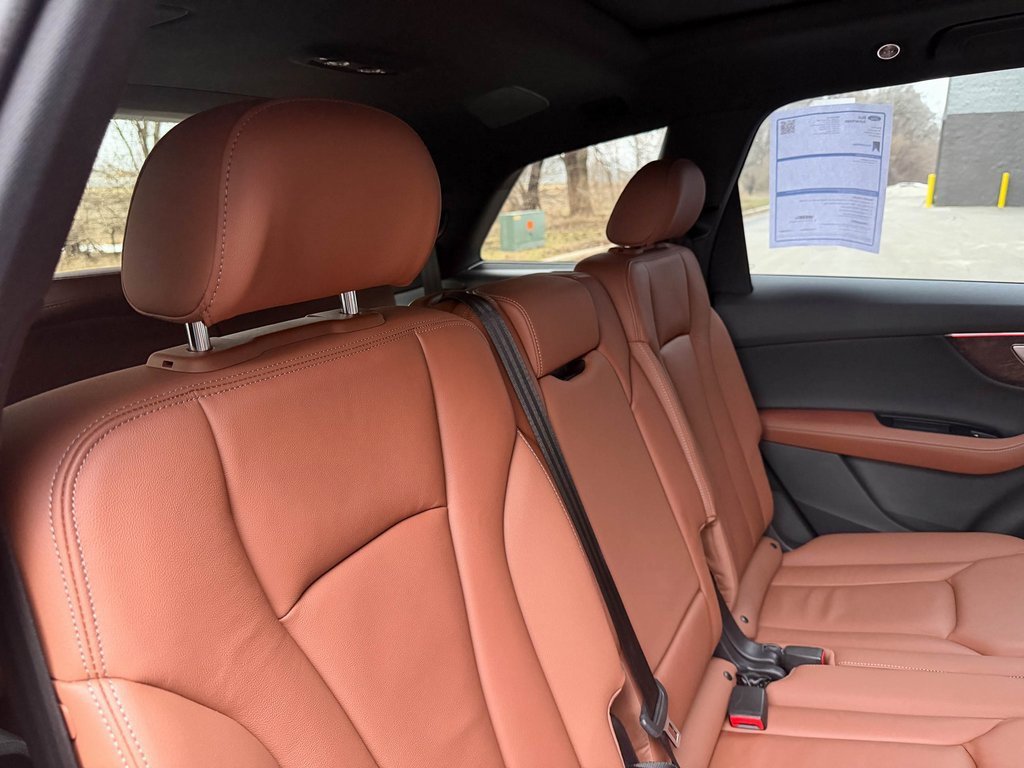 Used 2025 Audi Q7 3.0T Premium Plus image 25