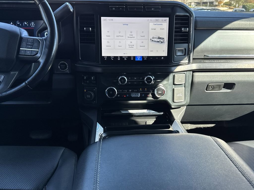 Used 2023 Ford F350 Lariat image 11