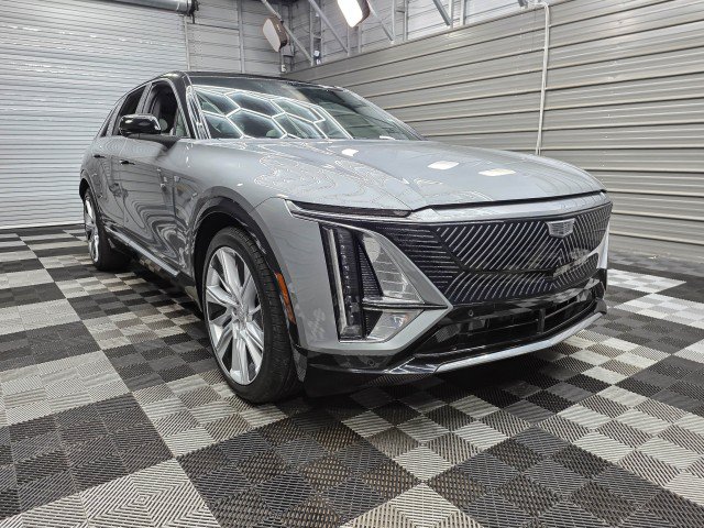 Used 2024 Cadillac Lyriq Luxury AWD/4WD image 4