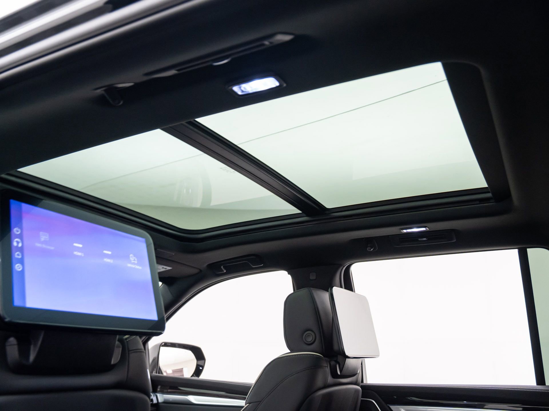 New 2026 Cadillac Escalade Luxury w/ Touring Package image 23