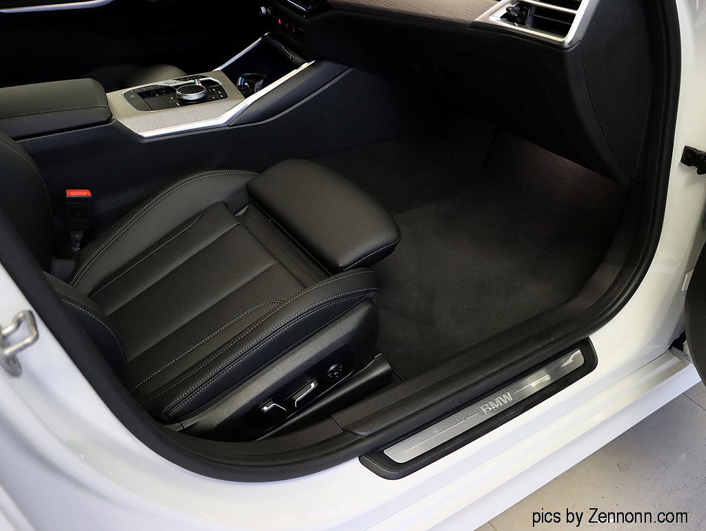 Certified 2025 BMW 330i xDrive Sedan image 35