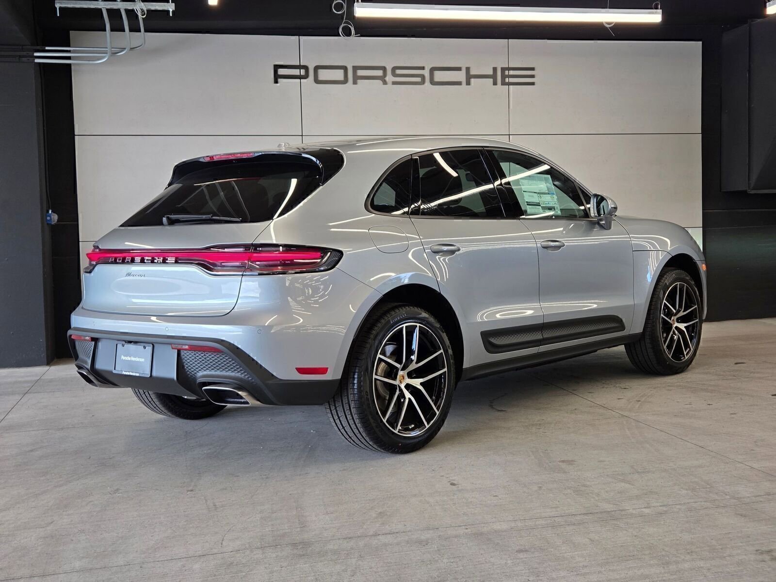 Certified 2026 Porsche Macan image 7