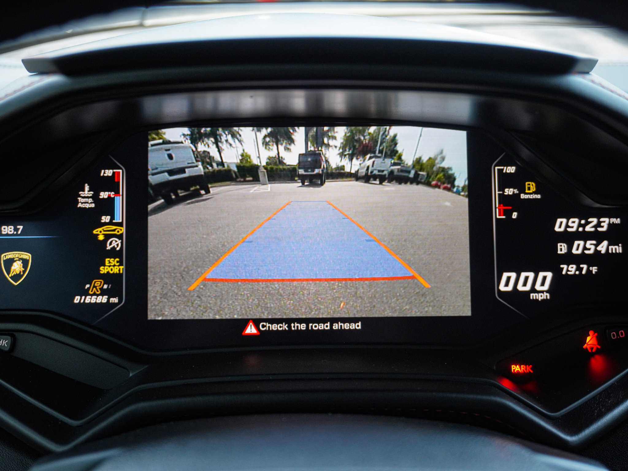 Used 2019 Lamborghini Huracan LP 580-2 RWD image 24