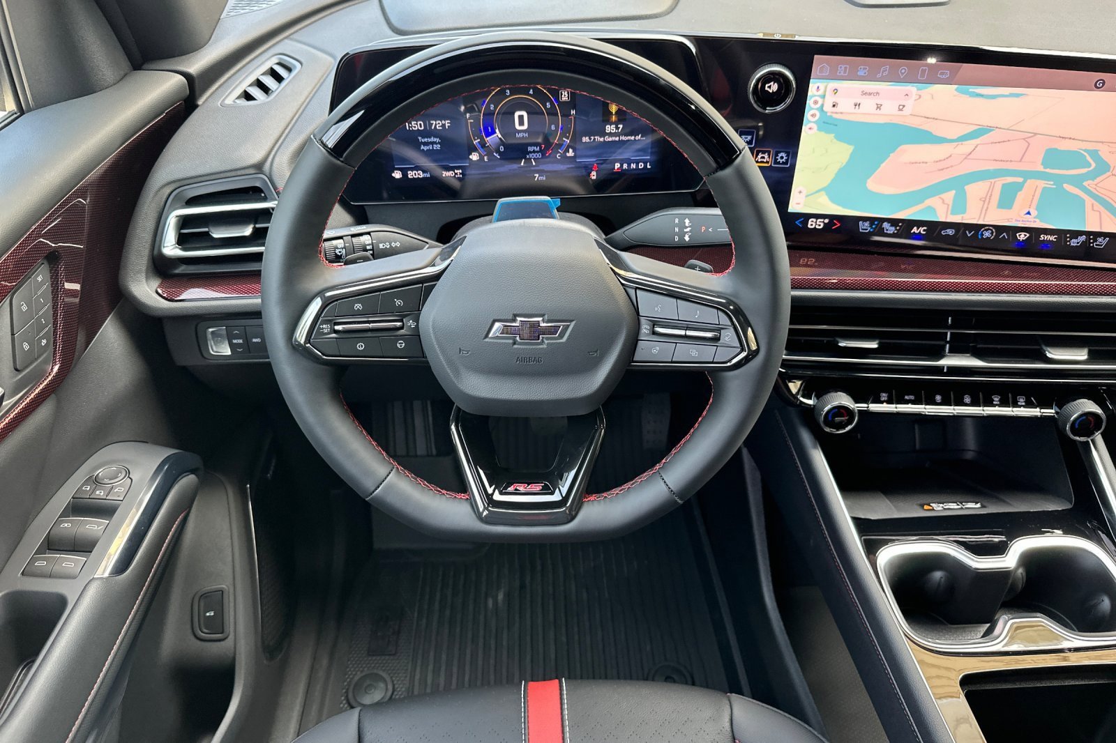 New 2025 Chevrolet Traverse RS w/ LPO, Floor Liner Package image 12