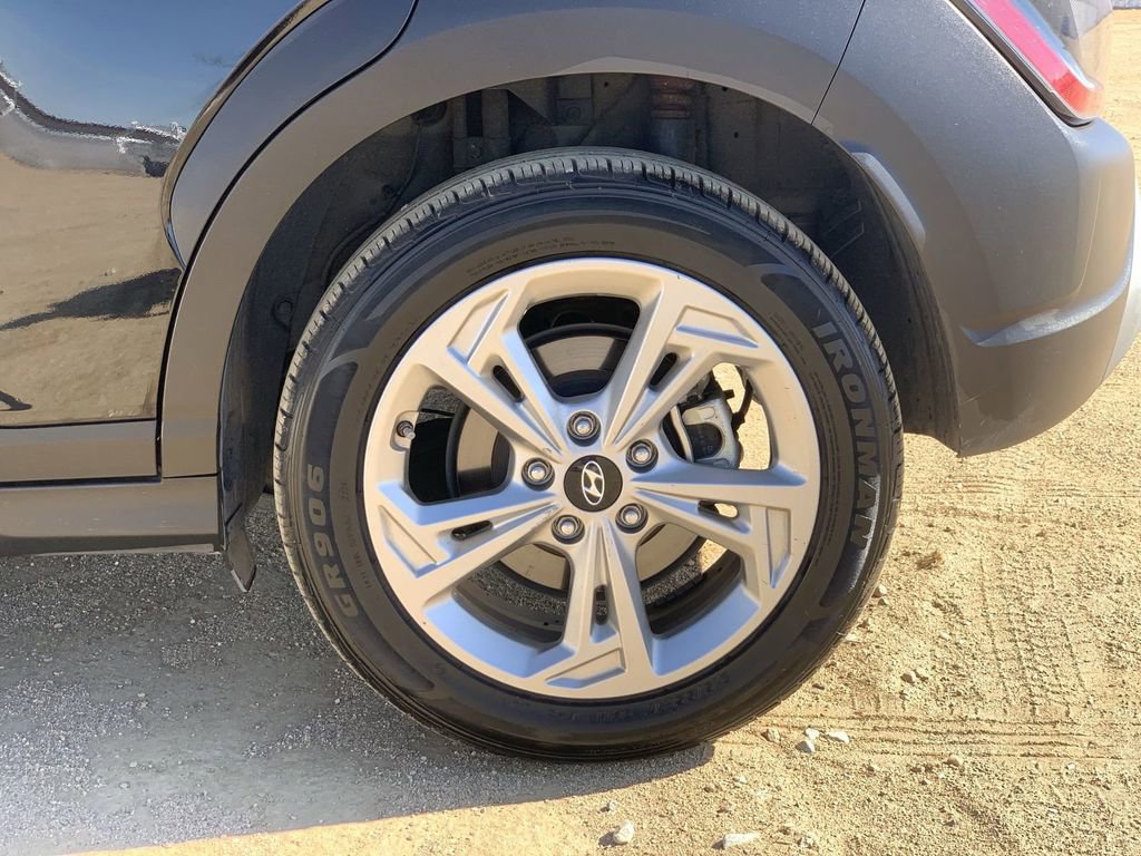 Used 2023 Hyundai Kona SEL AWD/4WD image 31