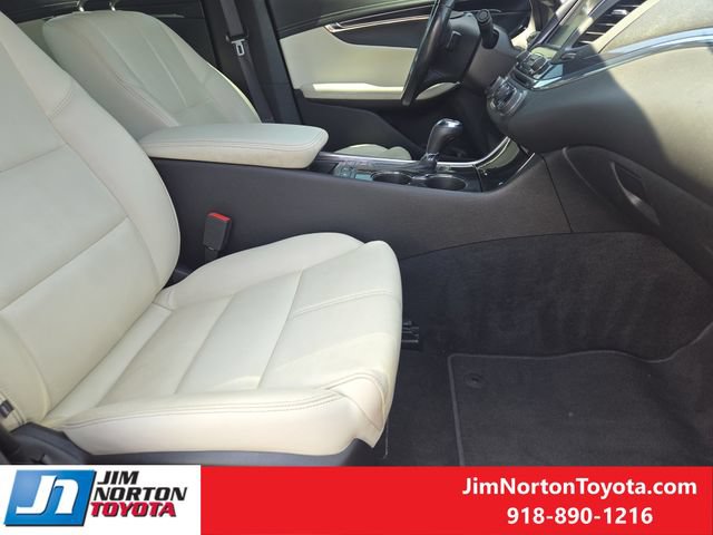 Used 2017 Chevrolet Impala LT w/ Leather Package FWD image 17