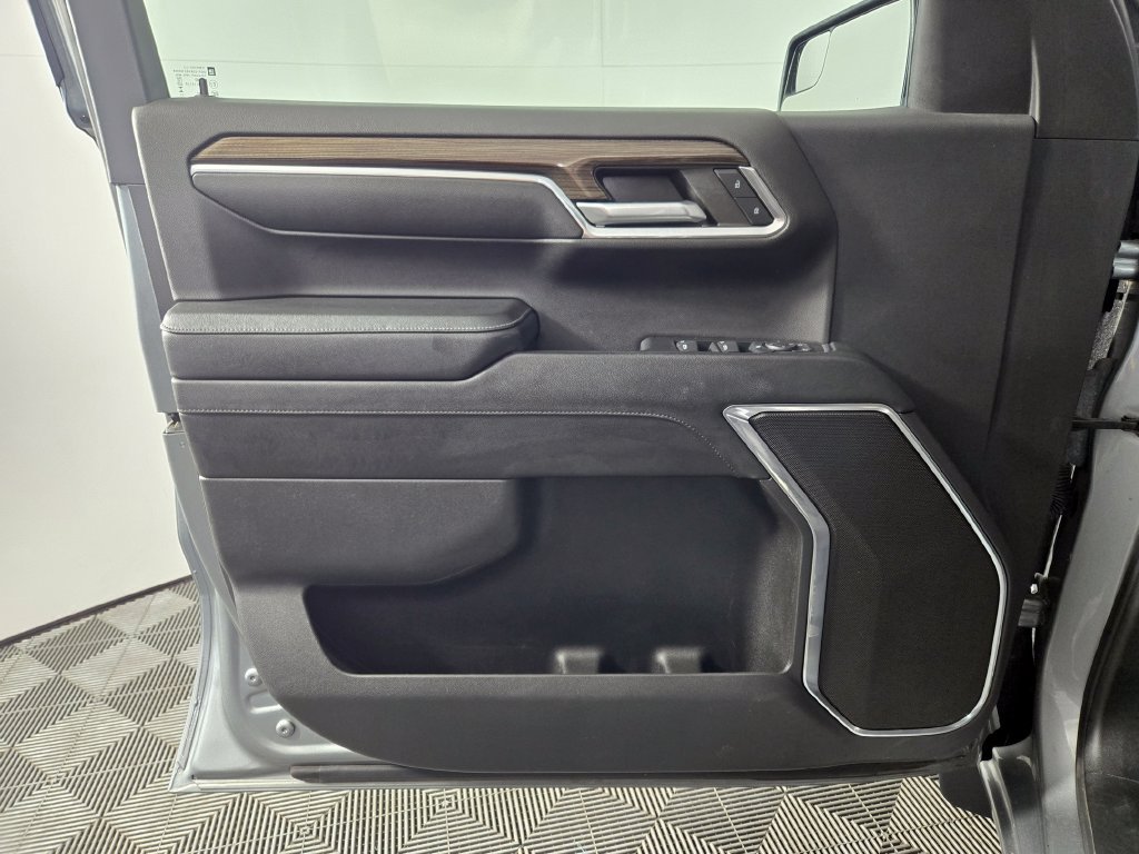 Certified 2023 Chevrolet Silverado 1500 RST AWD/4WD image 16