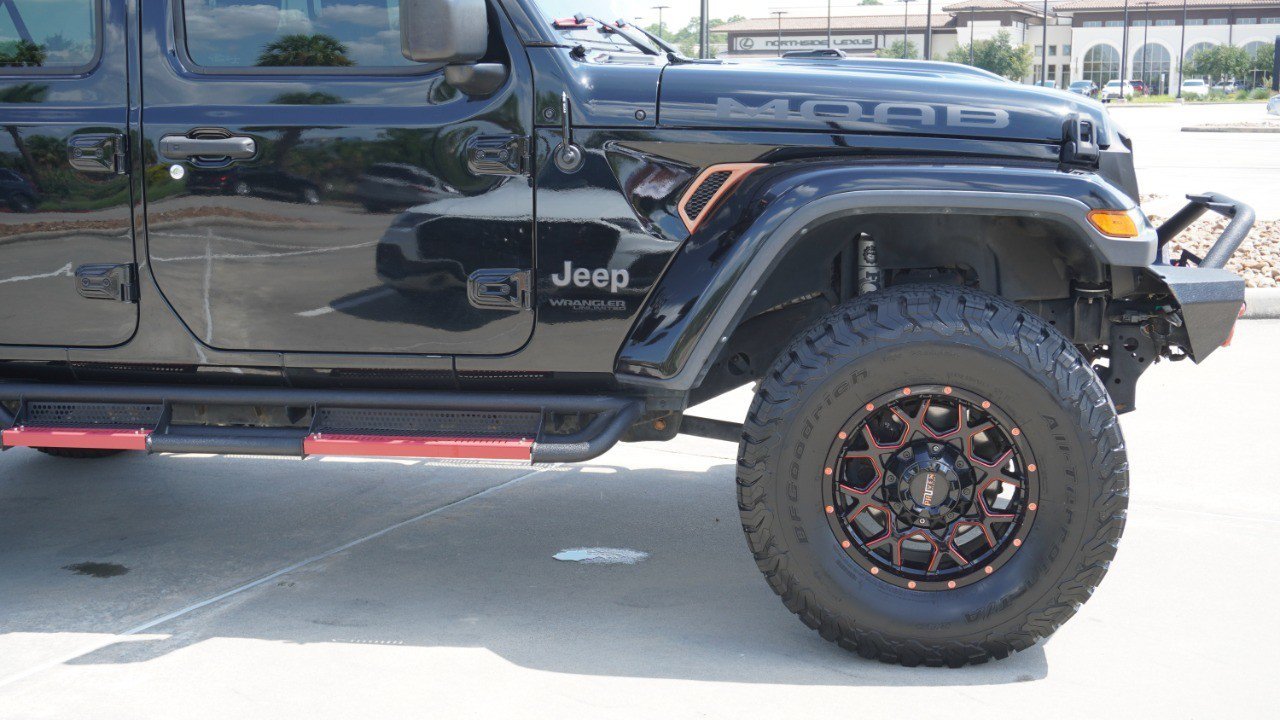 Used 2019 Jeep Wrangler Unlimited Sahara w/ Quick Order Package 24M Moab AWD/4WD image 9