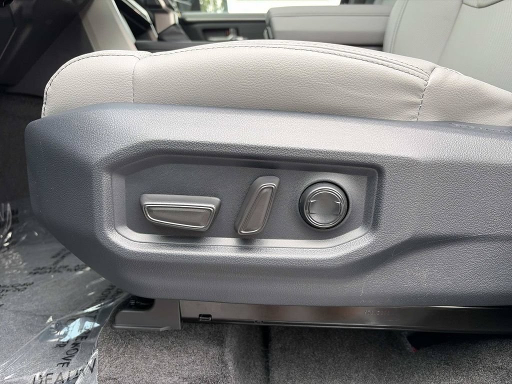 New 2026 Toyota Tundra Limited AWD/4WD image 28
