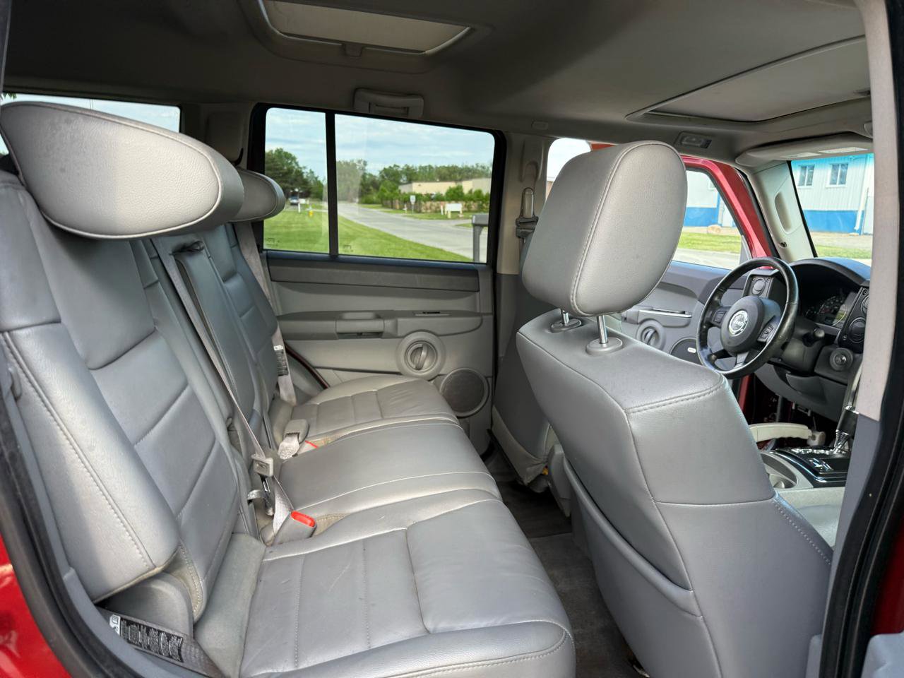 Used 2007 Jeep Commander Sport AWD/4WD image 23
