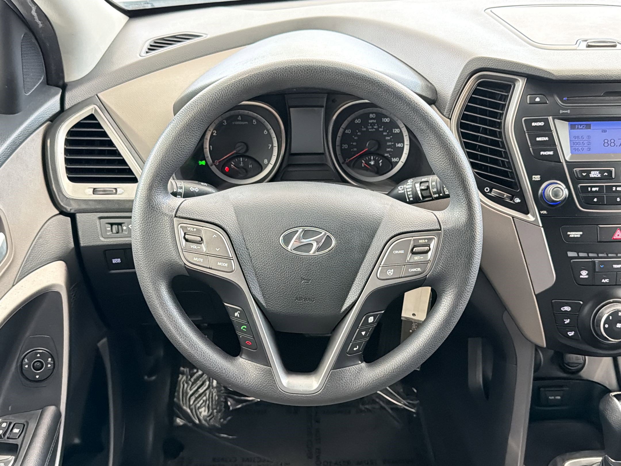 Used 2016 Hyundai Santa Fe Sport FWD image 16