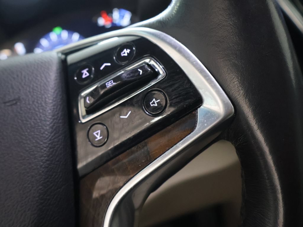 Used 2018 Cadillac Escalade ESV Luxury AWD/4WD image 24