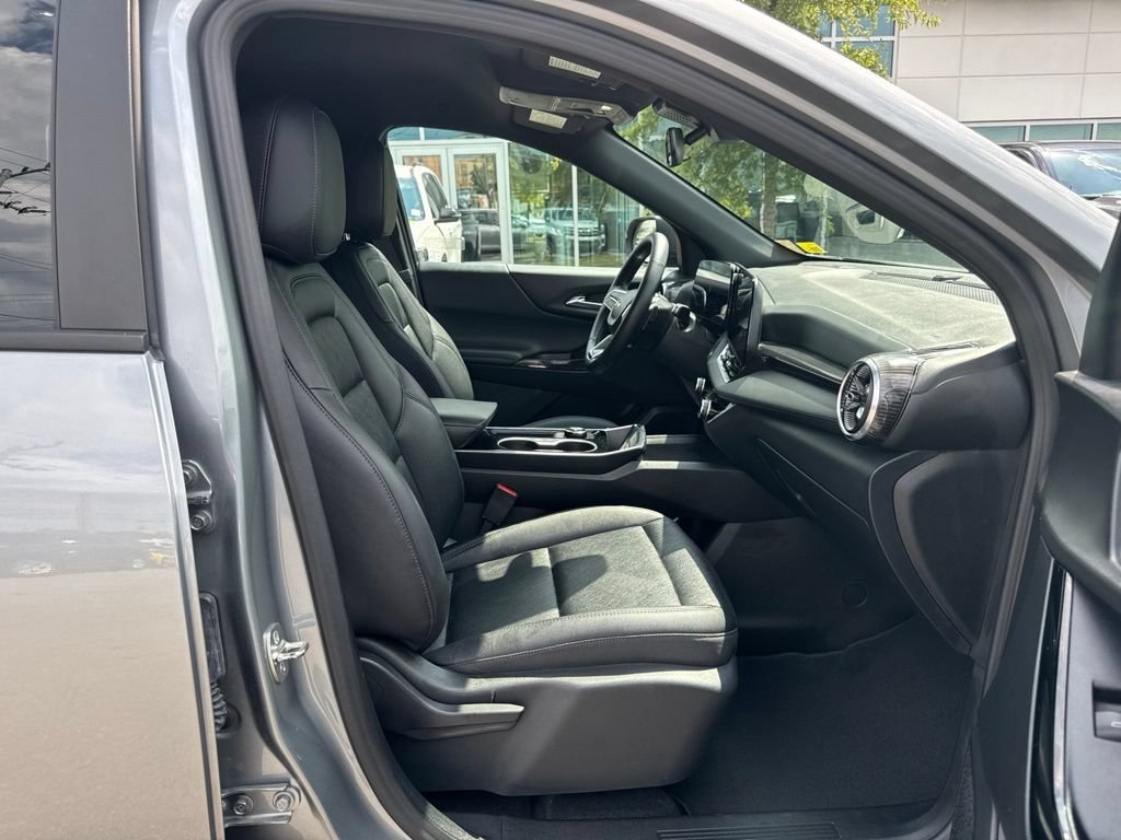 Used 2026 Chevrolet Equinox LT w/ Convenience Package II AWD/4WD image 14
