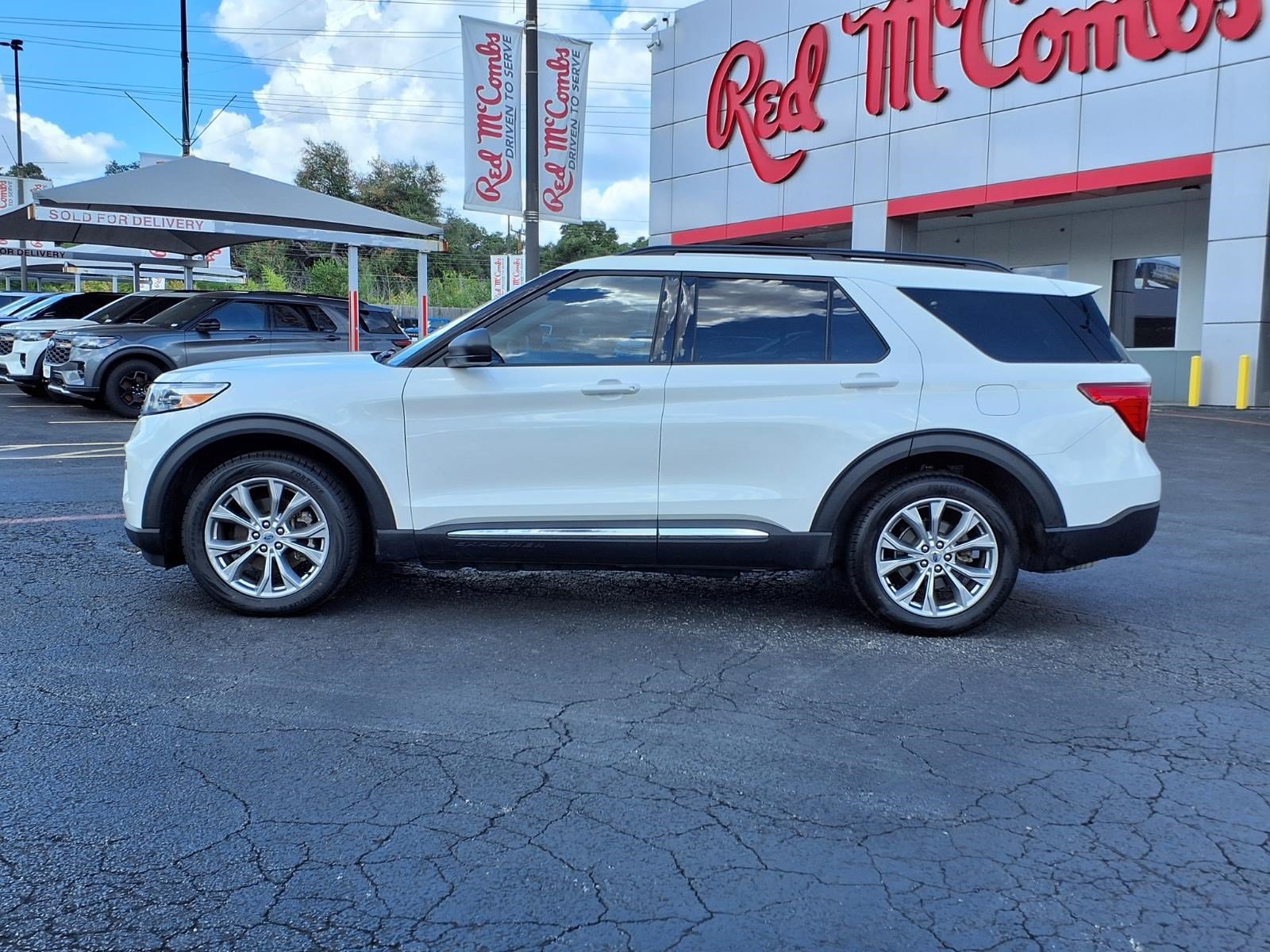 Certified 2023 Ford Explorer XLT w/ Equipment Group 202A RWD image 9