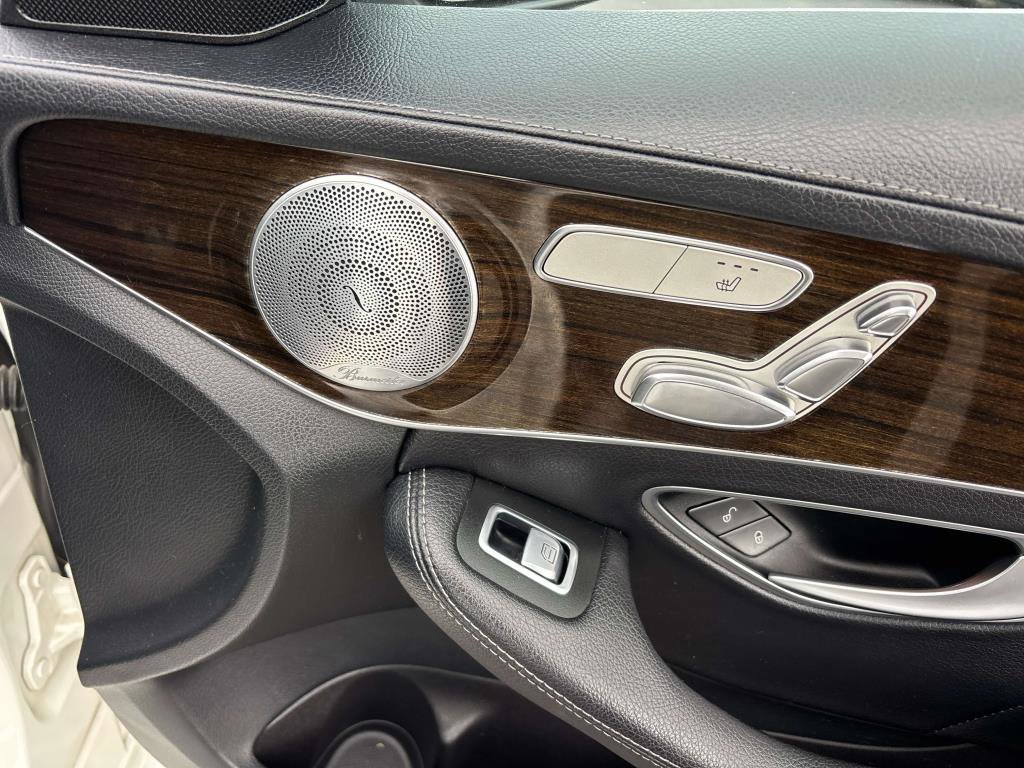 Used 2015 Mercedes-Benz C 400 4MATIC image 16