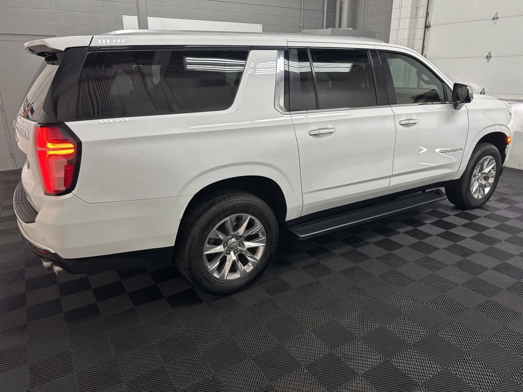 Used 2021 Chevrolet Suburban Premier w/ Premium Package AWD/4WD image 10