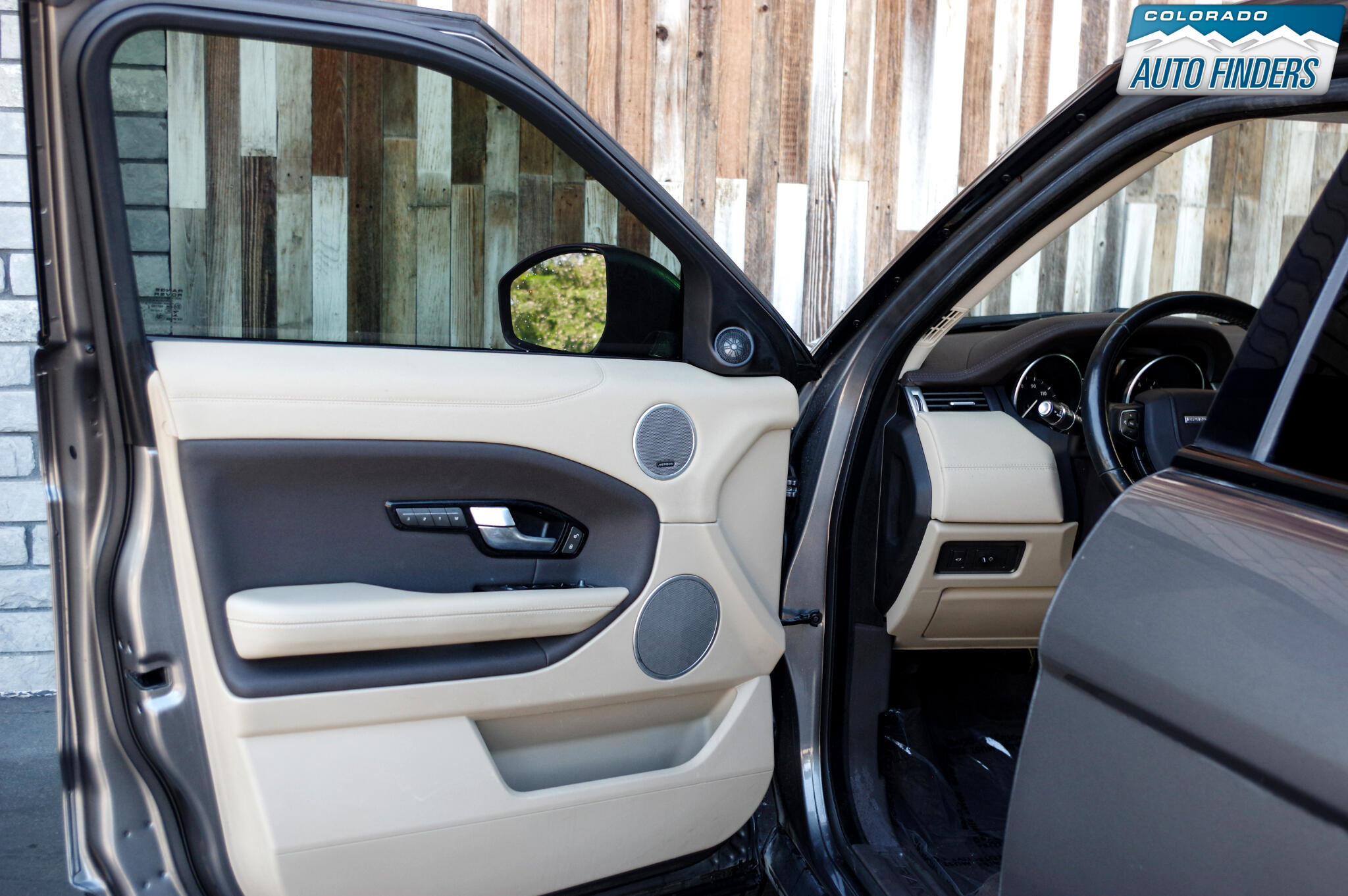 Used 2016 Land Rover Range Rover Evoque SE Premium image 10