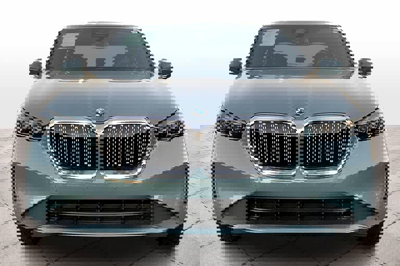 Used 2024 BMW 530i w/ Convenience Package image 3