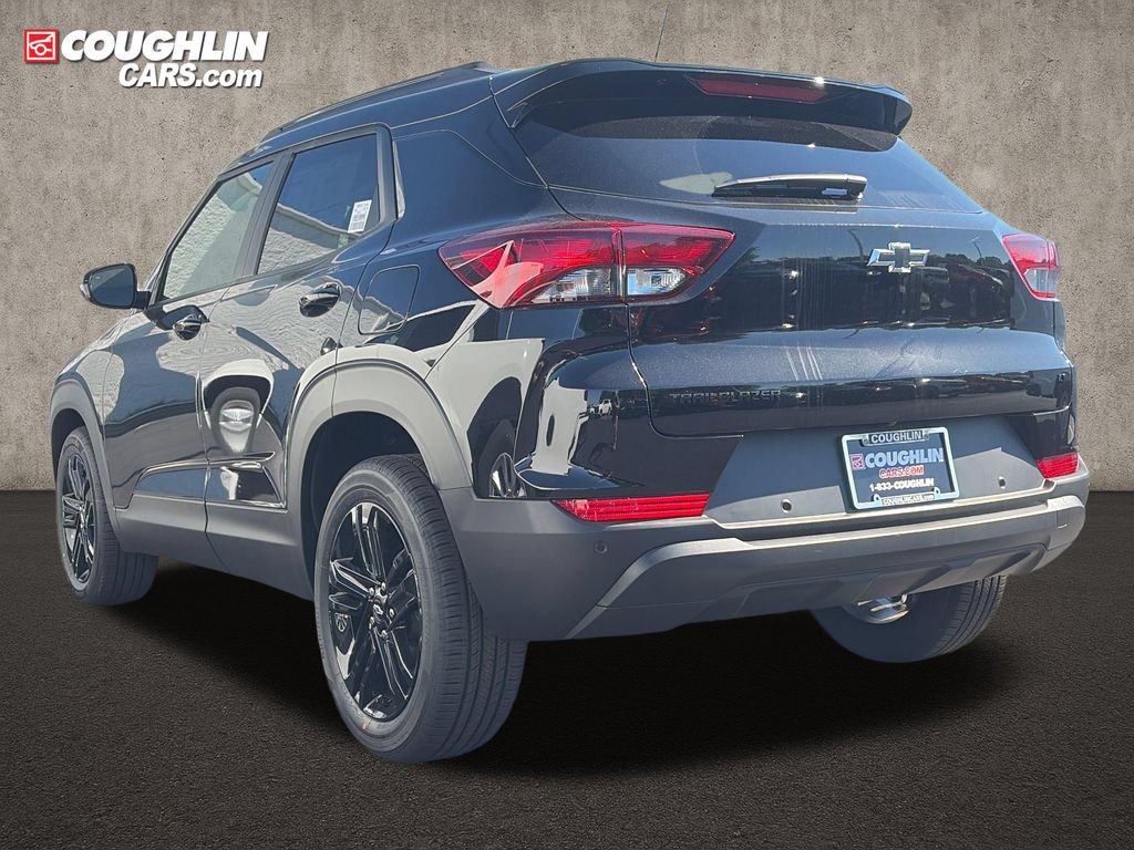 New 2026 Chevrolet TrailBlazer LT w/ Midnight Edition FWD image 4