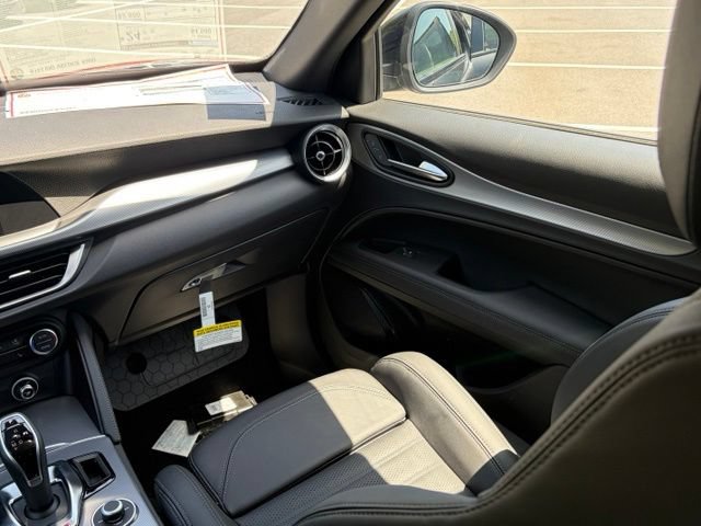 New 2026 Alfa Romeo Stelvio Sprint w/ Convenience Package AWD/4WD image 46
