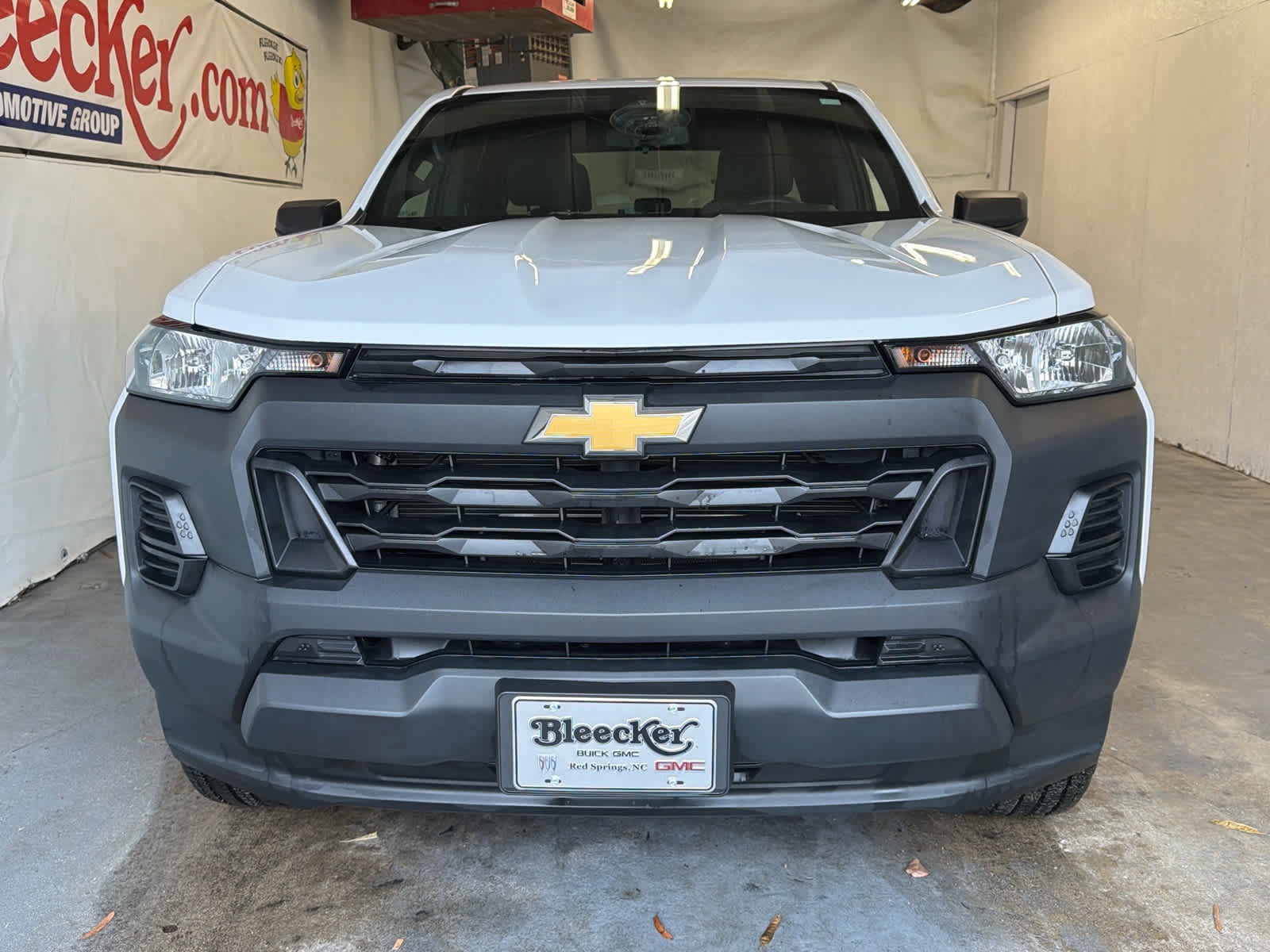 Used 2024 Chevrolet Colorado W/T image 3