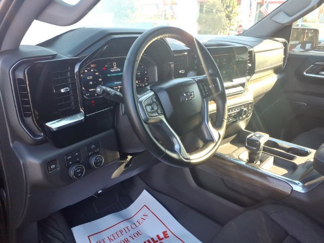 Used 2024 Chevrolet Silverado 1500 LT Trail Boss w/ Protection Package AWD/4WD image 14