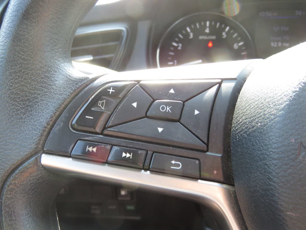 Used 2018 Nissan Rogue S AWD/4WD image 21