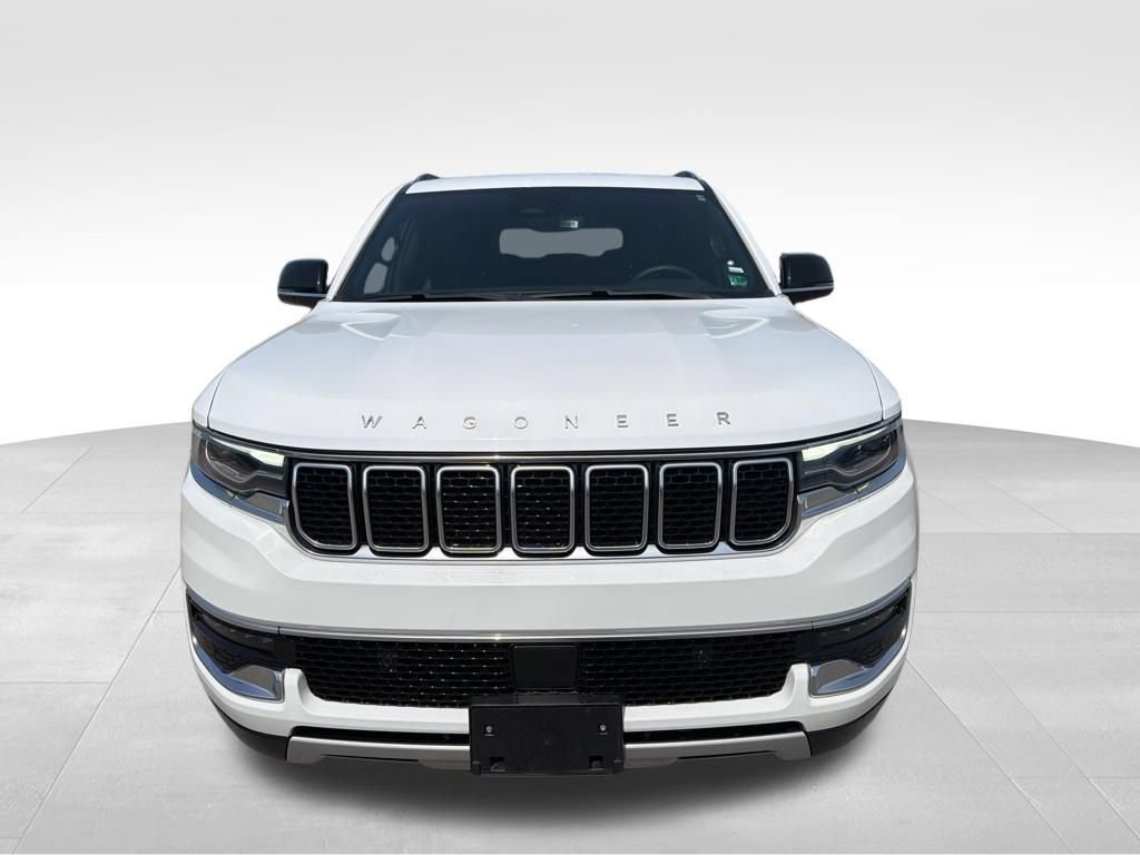 Used 2024 Jeep Wagoneer L Series II w/ Flexible Seating Group AWD/4WD image 9