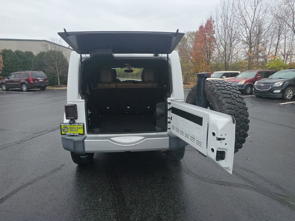 Used 2014 Jeep Wrangler Unlimited Sahara w/ Connectivity Group image 30