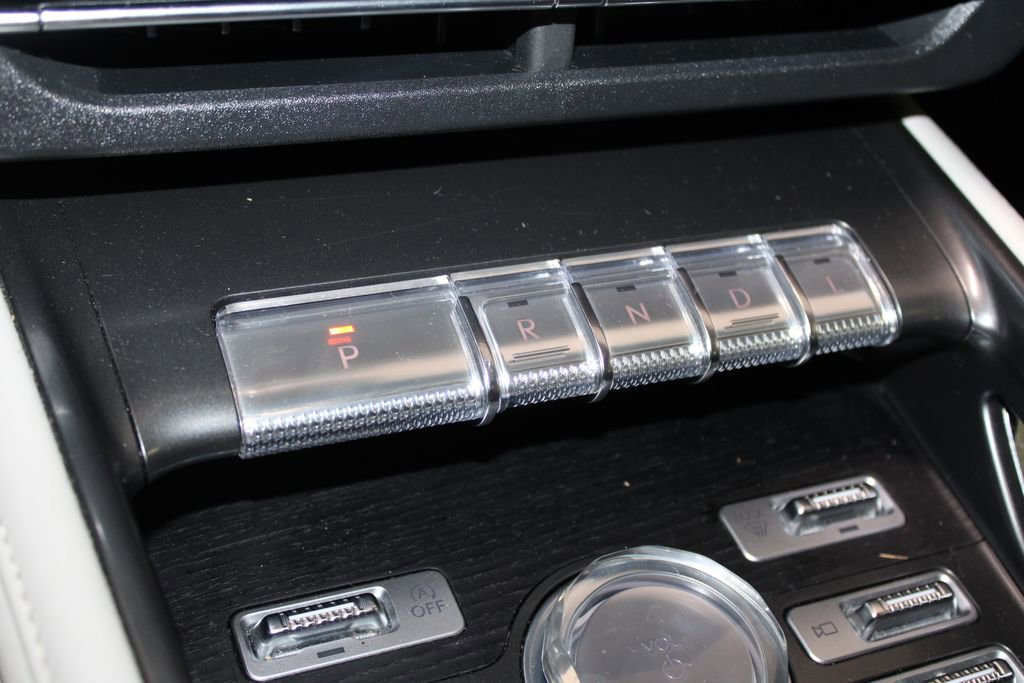 Used 2024 Lincoln Nautilus Reserve image 32