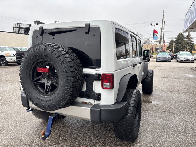 Used 2018 Jeep Wrangler Unlimited Sahara w/ Connectivity Group image 5