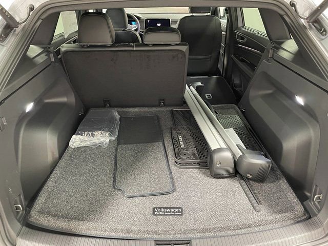 New 2026 Volkswagen Atlas Cross Sport SEL R-Line image 25
