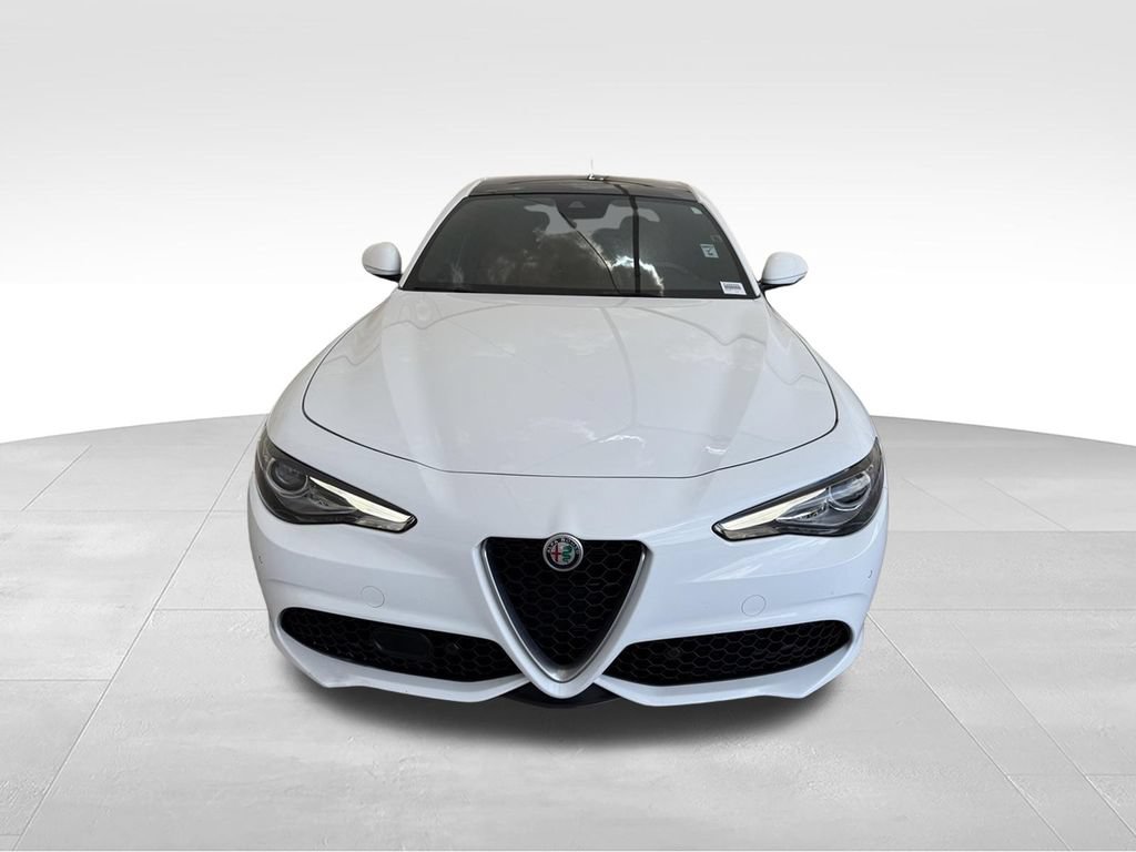 Used 2023 Alfa Romeo Giulia Ti w/ Active Assist Plus Package RWD image 3