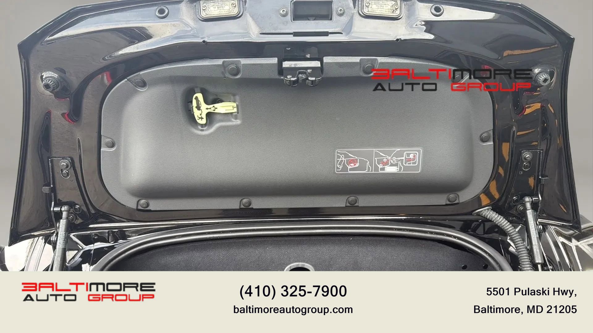 Used 2007 Chrysler Crossfire Limited image 37