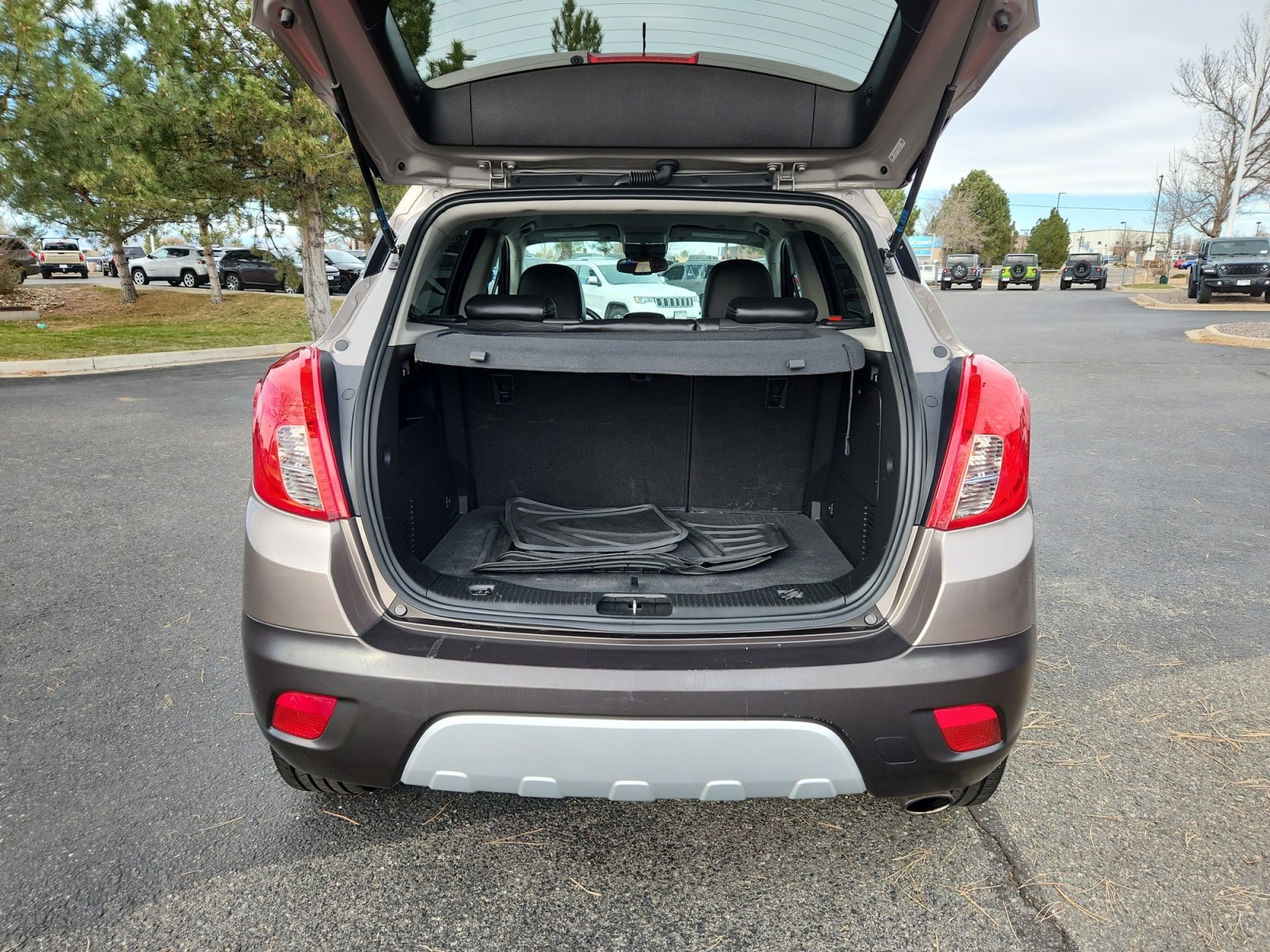 Used 2015 Buick Encore FWD image 34