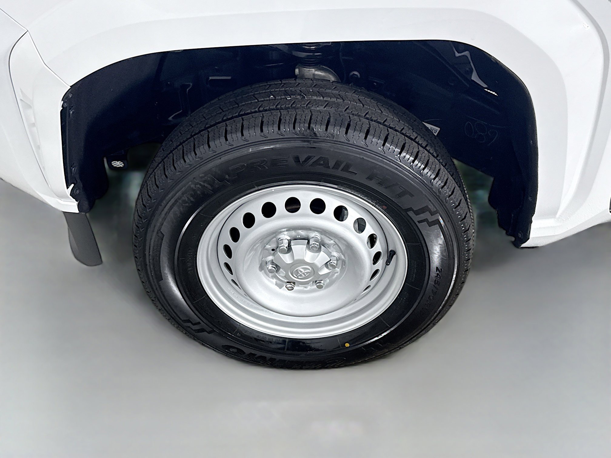 Used 2025 Toyota Tacoma SR image 34