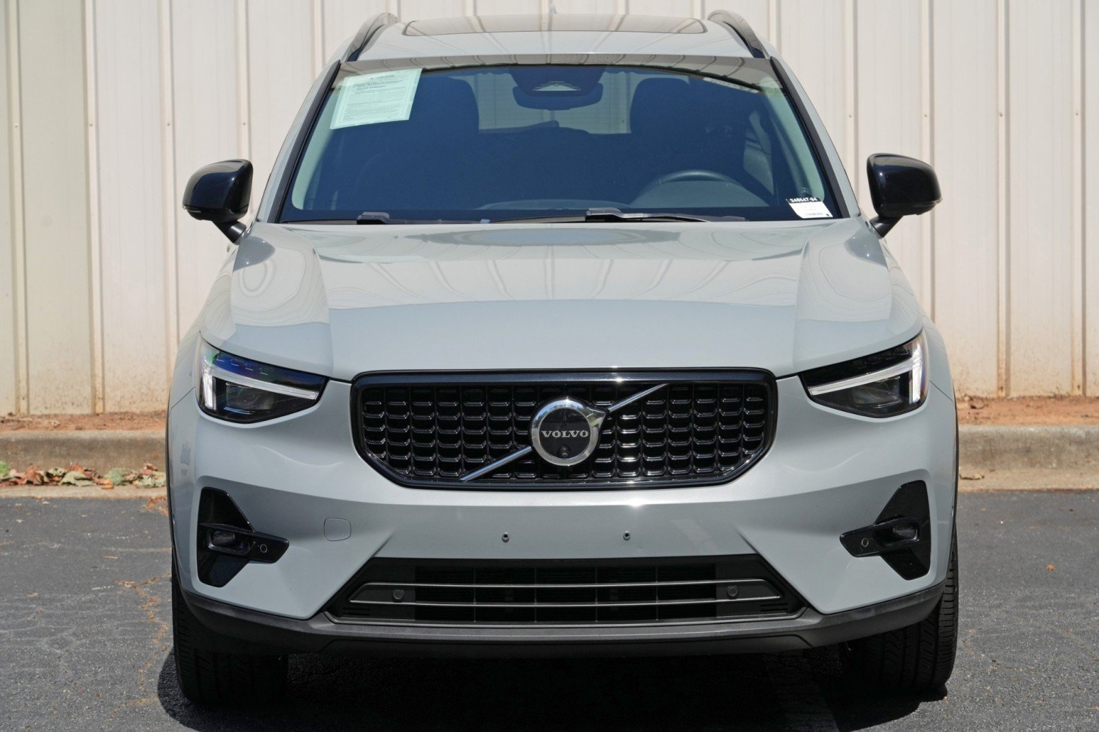 Used 2024 Volvo XC40 B5 Ultimate w/ Protection Package Premier AWD/4WD image 47