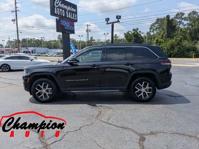 Used 2025 Jeep Grand Cherokee Limited AWD/4WD image 8
