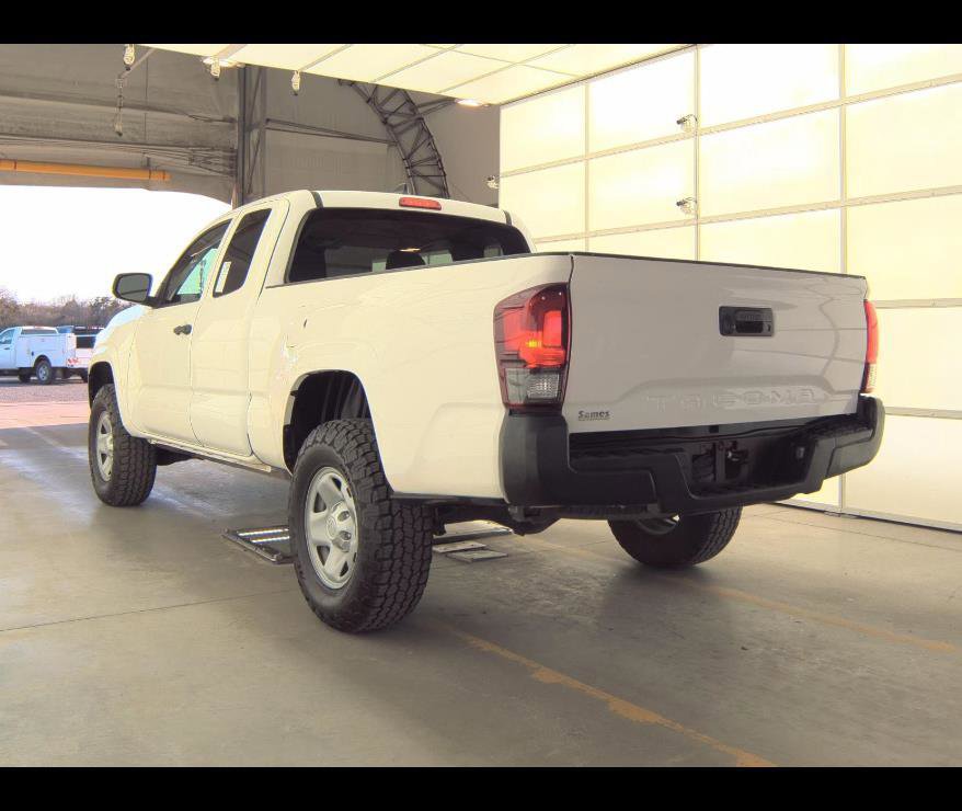 Used 2020 Toyota Tacoma SR image 8