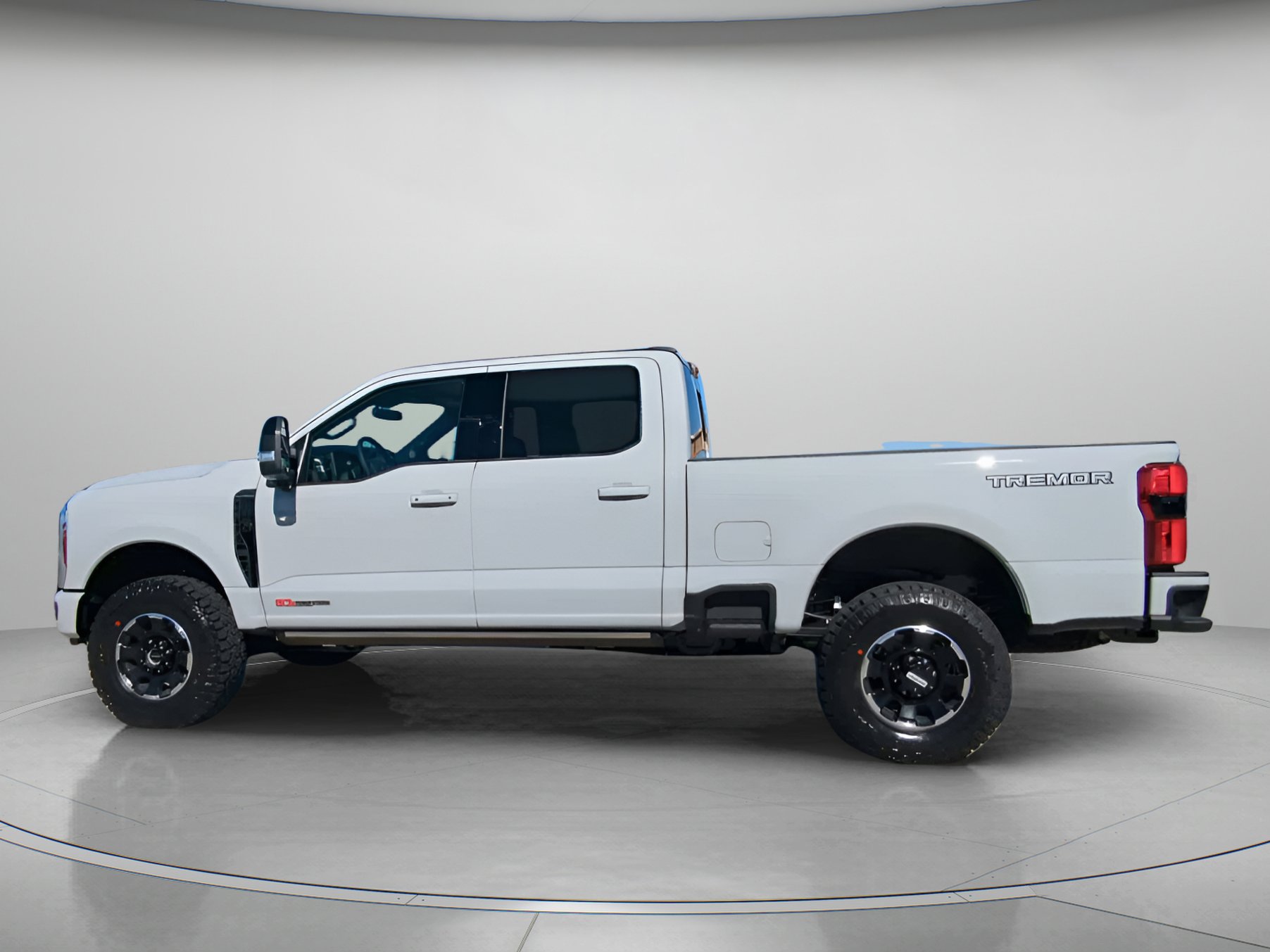 New 2026 Ford F250 Platinum w/ Tremor Off-Road Package image 16