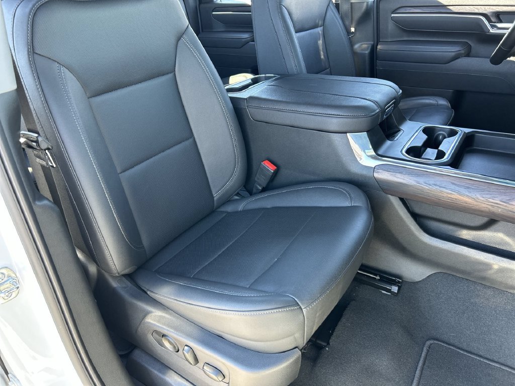 Used 2025 GMC Sierra 2500 SLT w/ SLT Premium Package AWD/4WD image 27