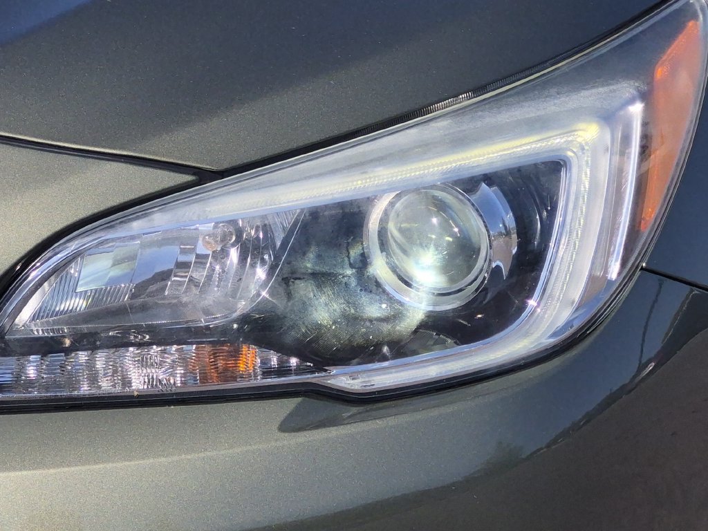 Used 2016 Subaru Outback 3.6R Limited AWD/4WD image 6