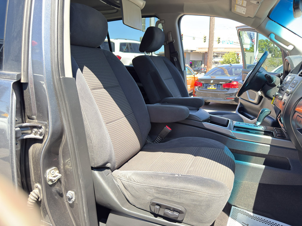 Used 2015 Nissan Armada SV AWD/4WD image 23