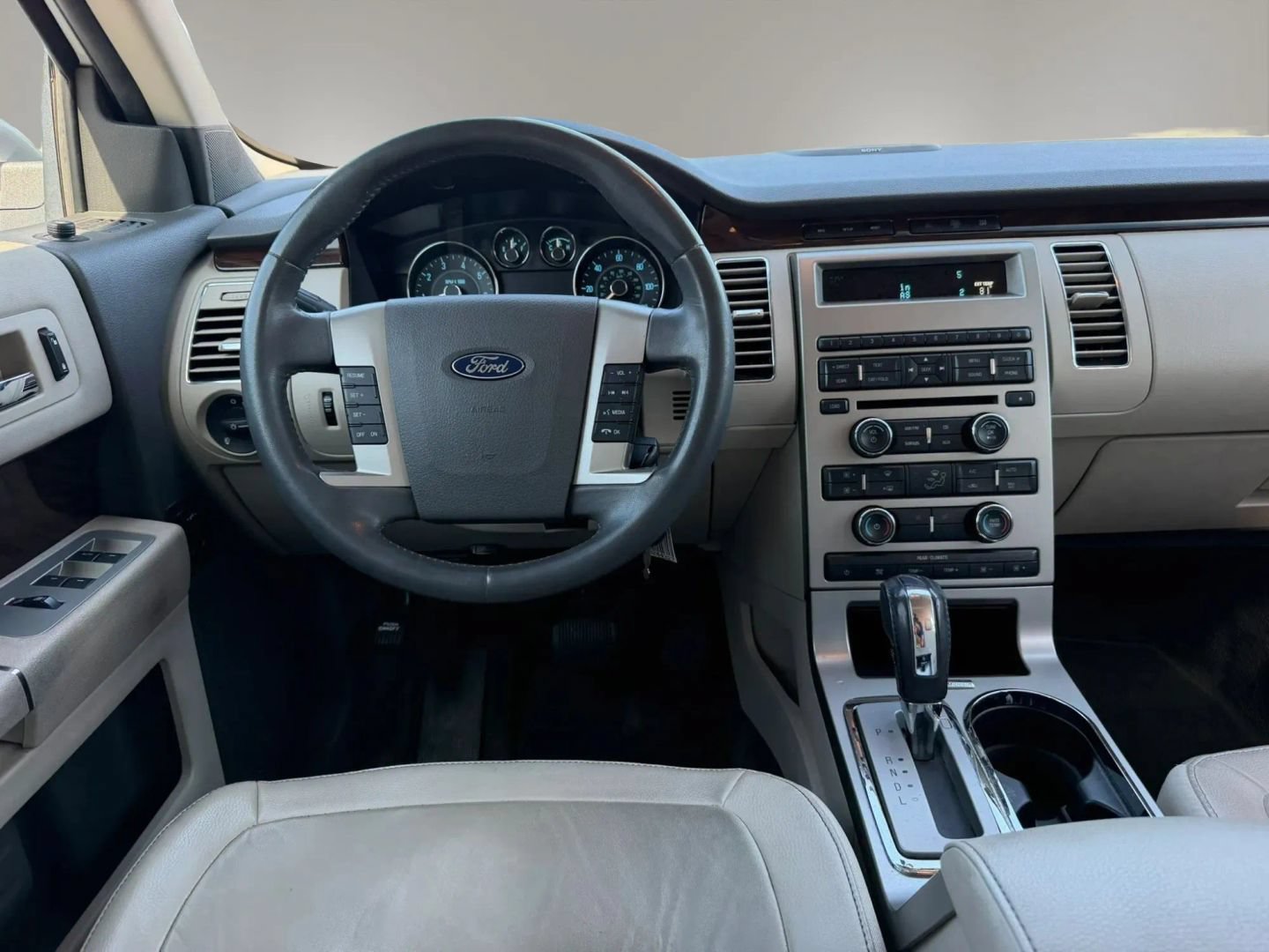 Used 2011 Ford Flex SEL w/ Rapid Spec Order Code FWD image 22
